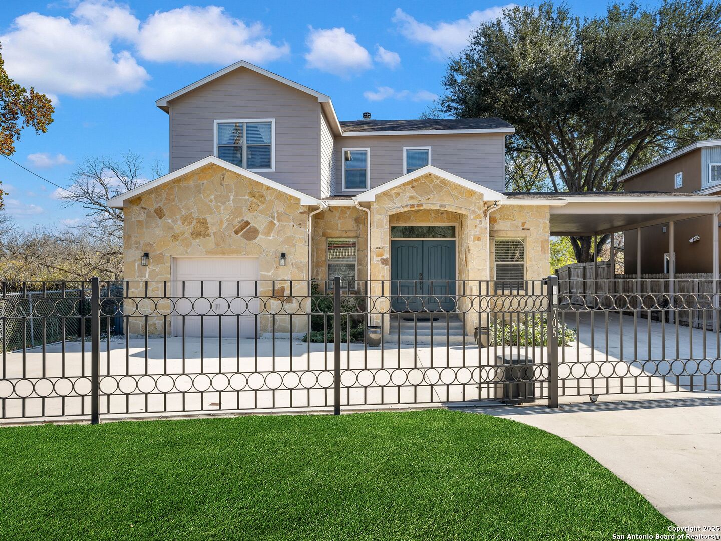 705 RIDGEROAD DR