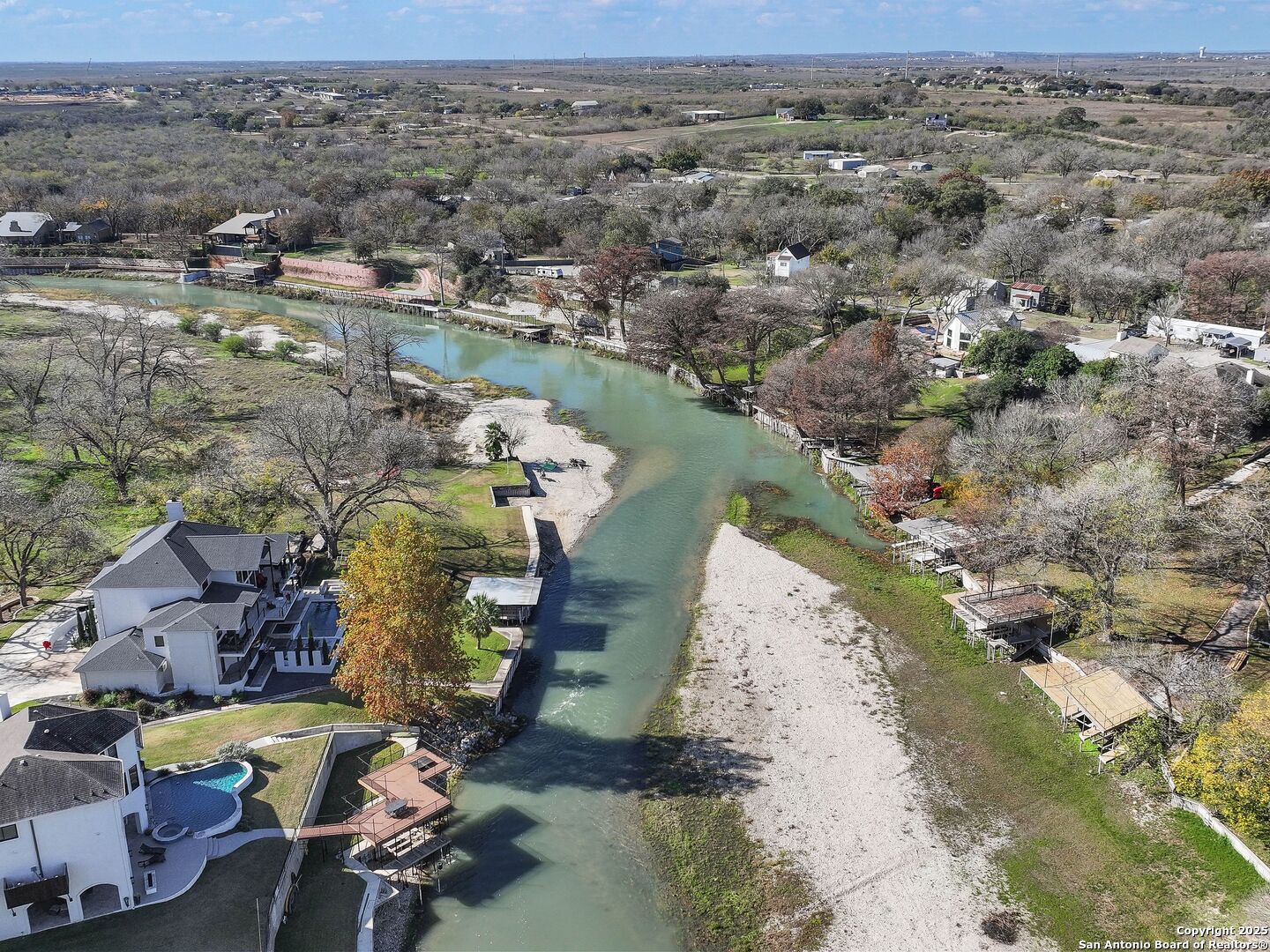 705 RIDGEROAD DR