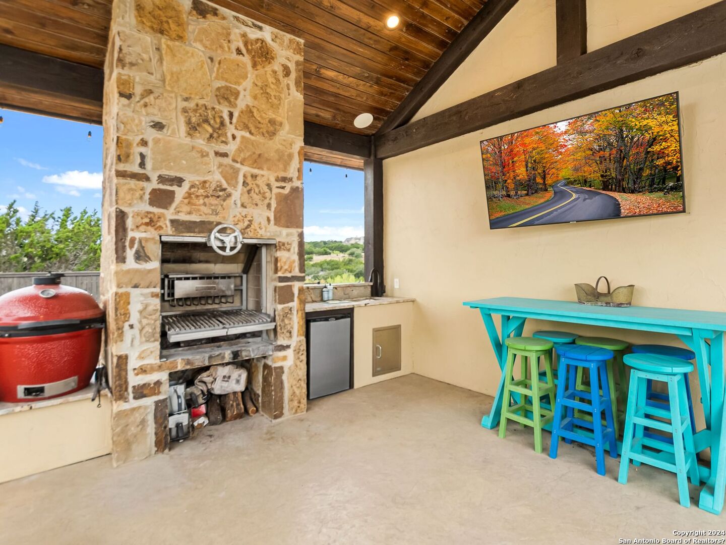 1087 Diamond Ridge