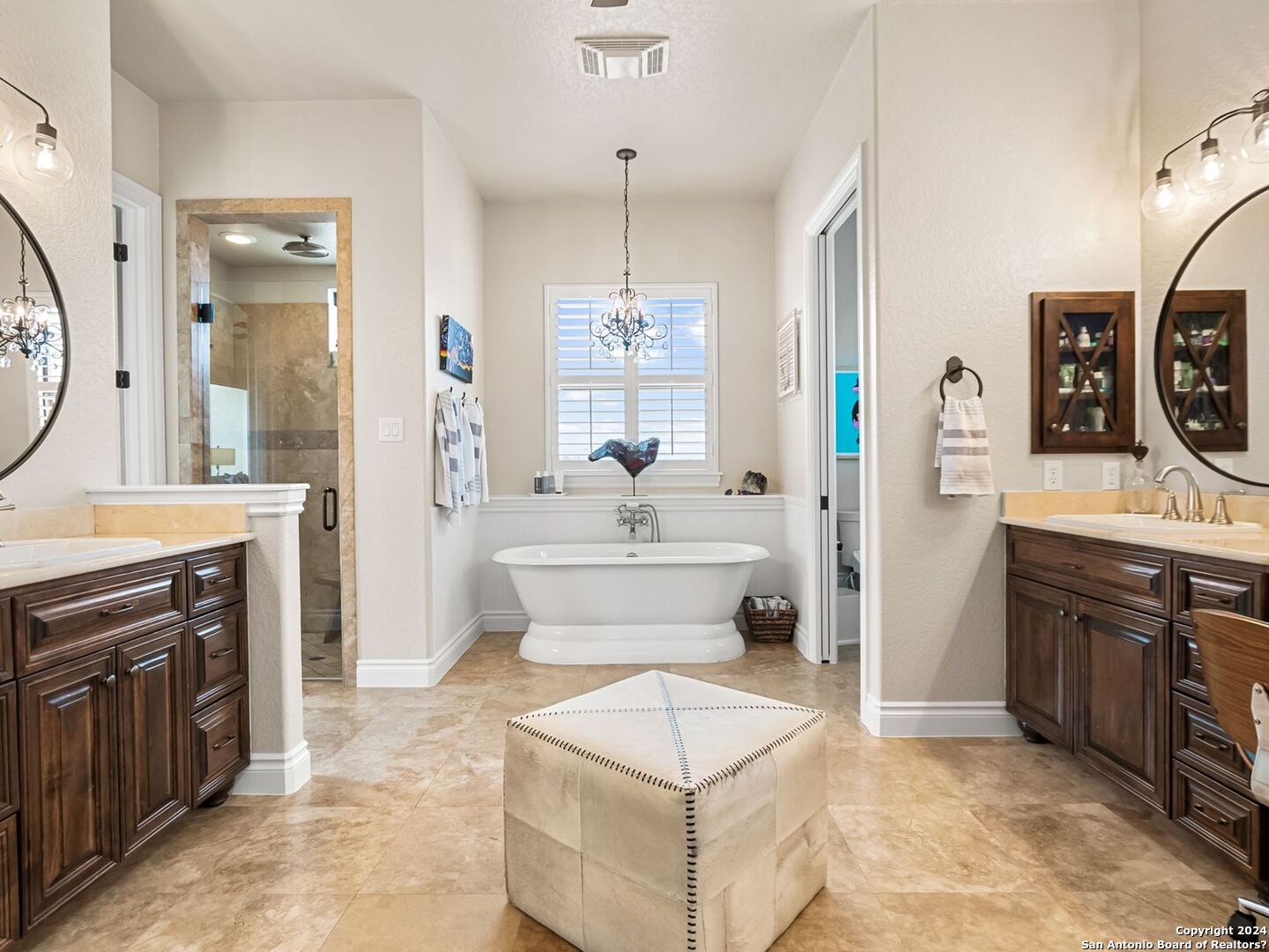 1087 Diamond Ridge