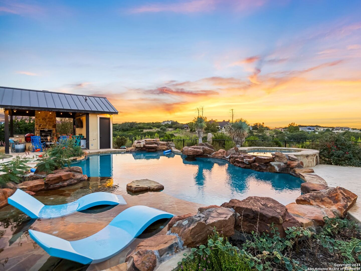 1087 Diamond Ridge