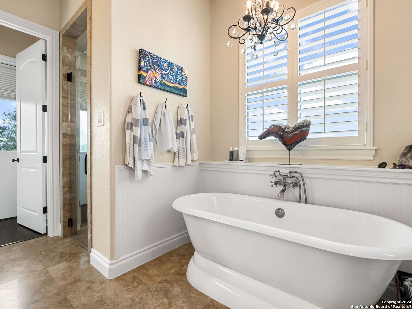 1087 Diamond Ridge
