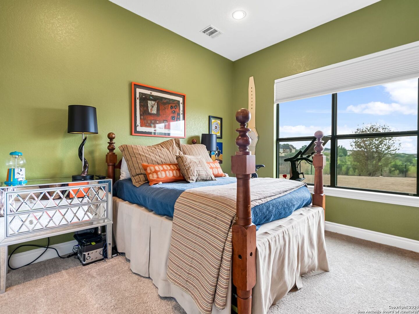 1087 Diamond Ridge