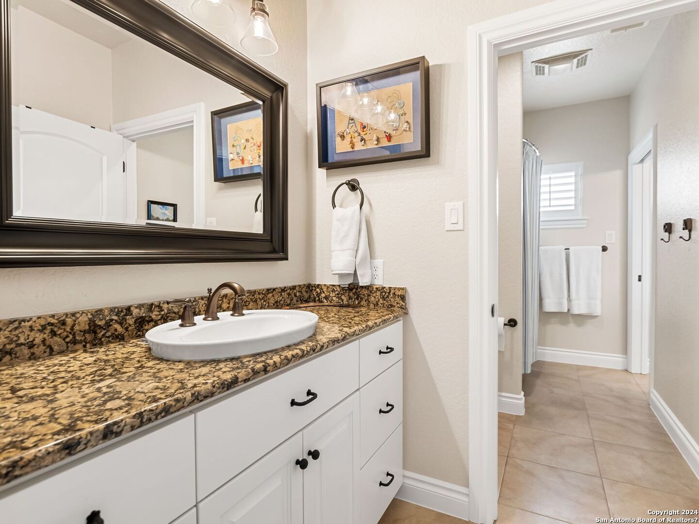 1087 Diamond Ridge