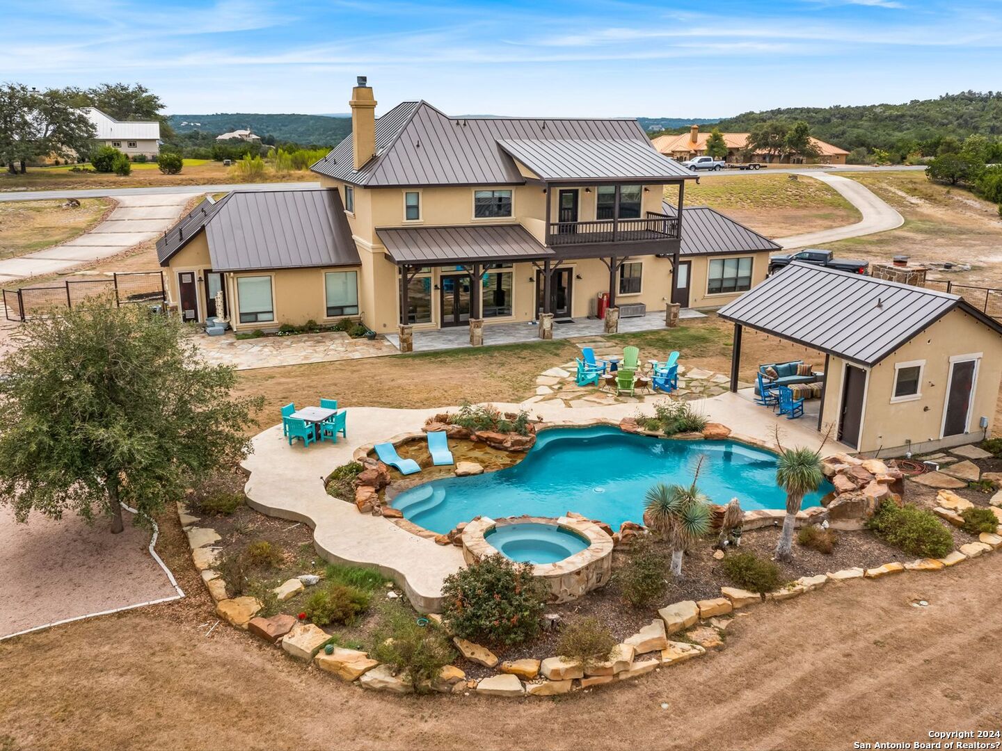 1087 Diamond Ridge