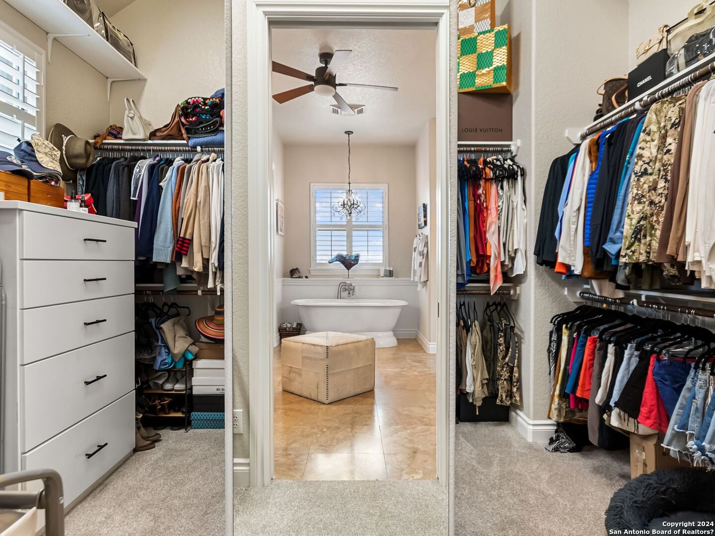 1087 Diamond Ridge