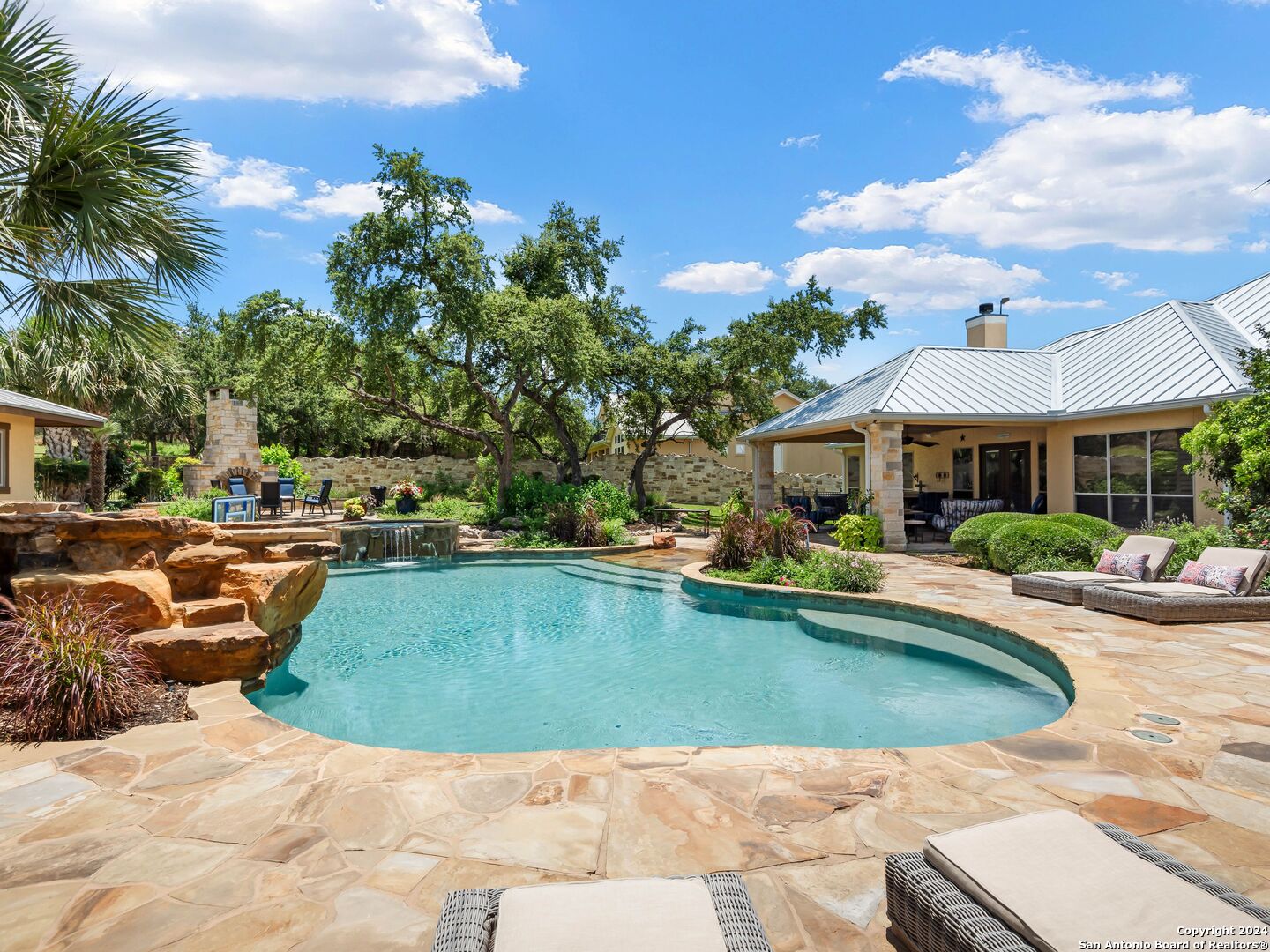 676 Long Meadows