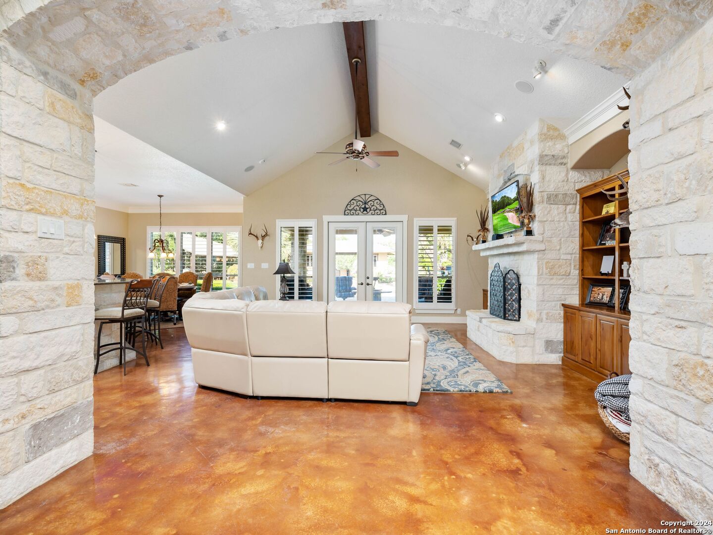 676 Long Meadows