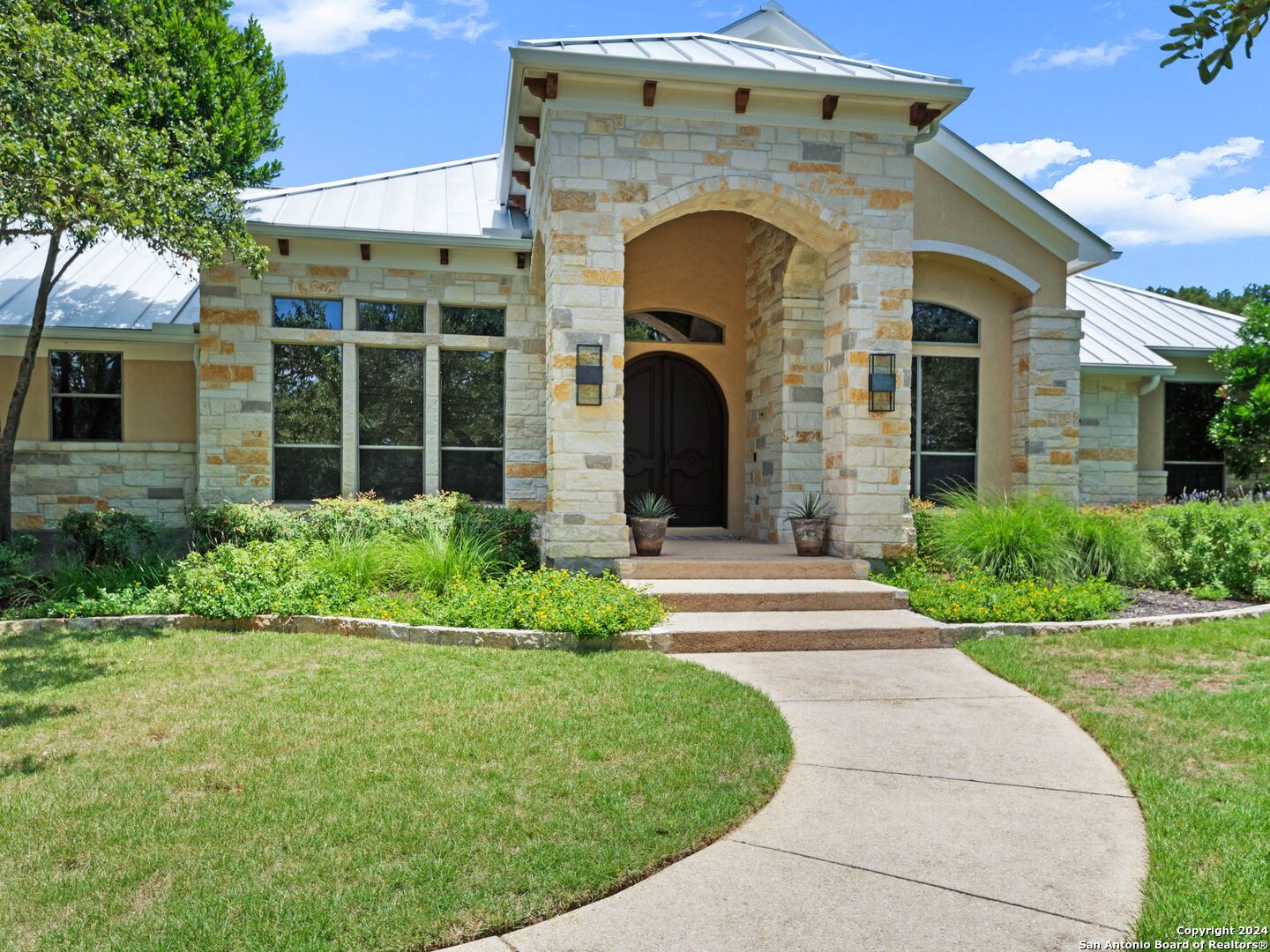 676 Long Meadows