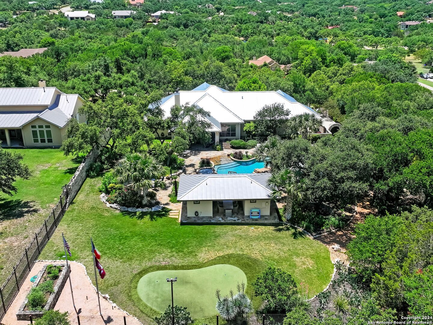 676 Long Meadows