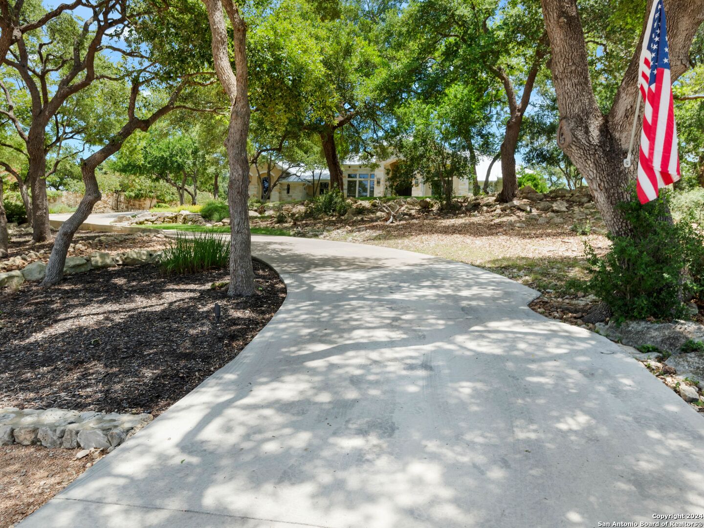 676 Long Meadows