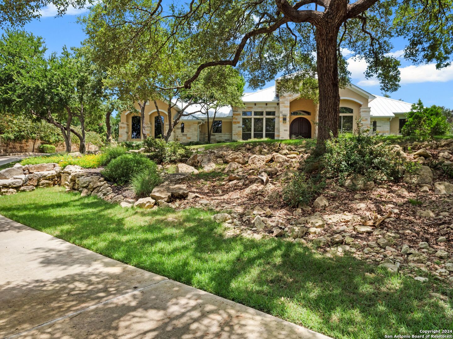 676 Long Meadows