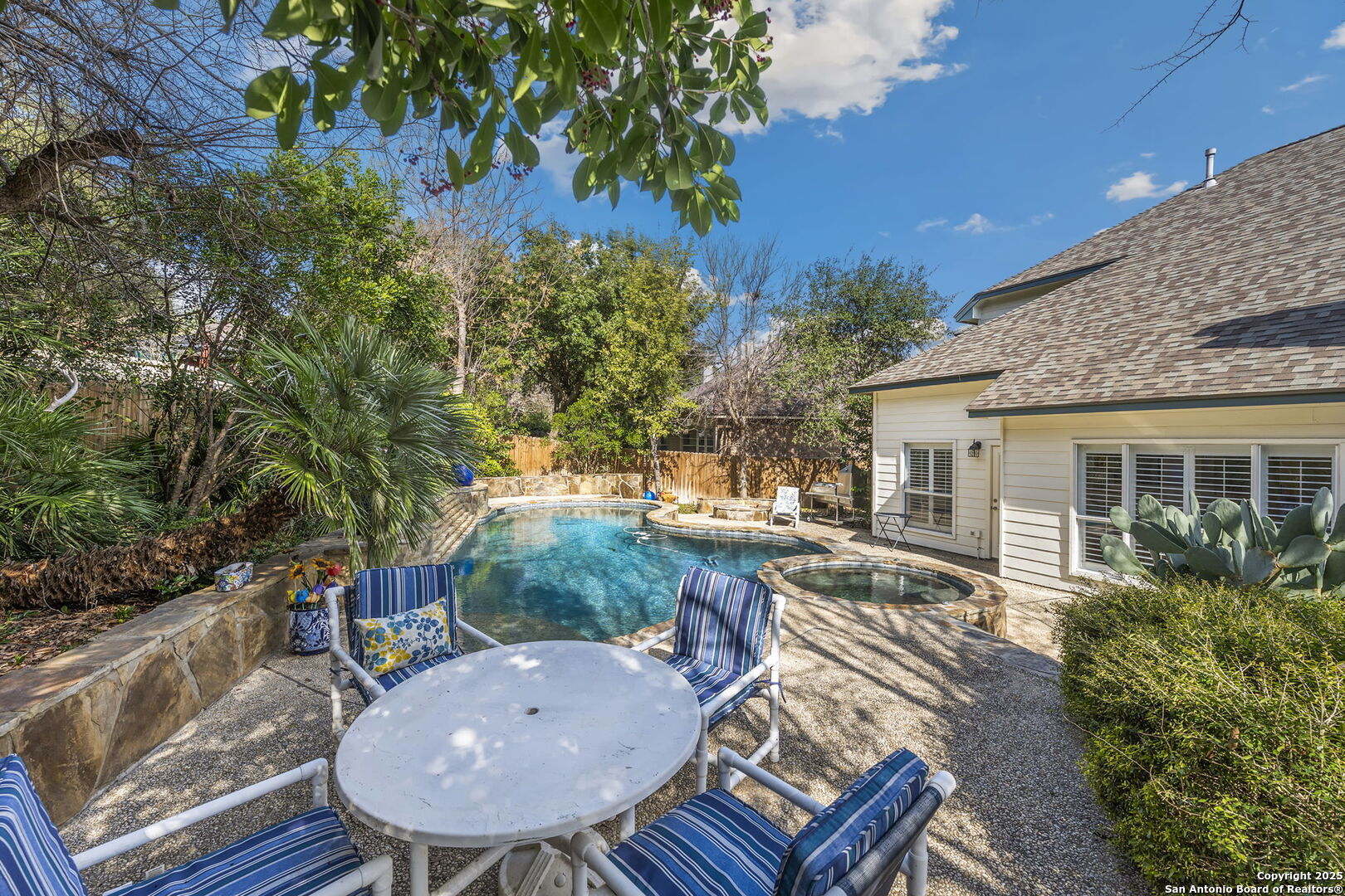 55 SILVERHORN DR
