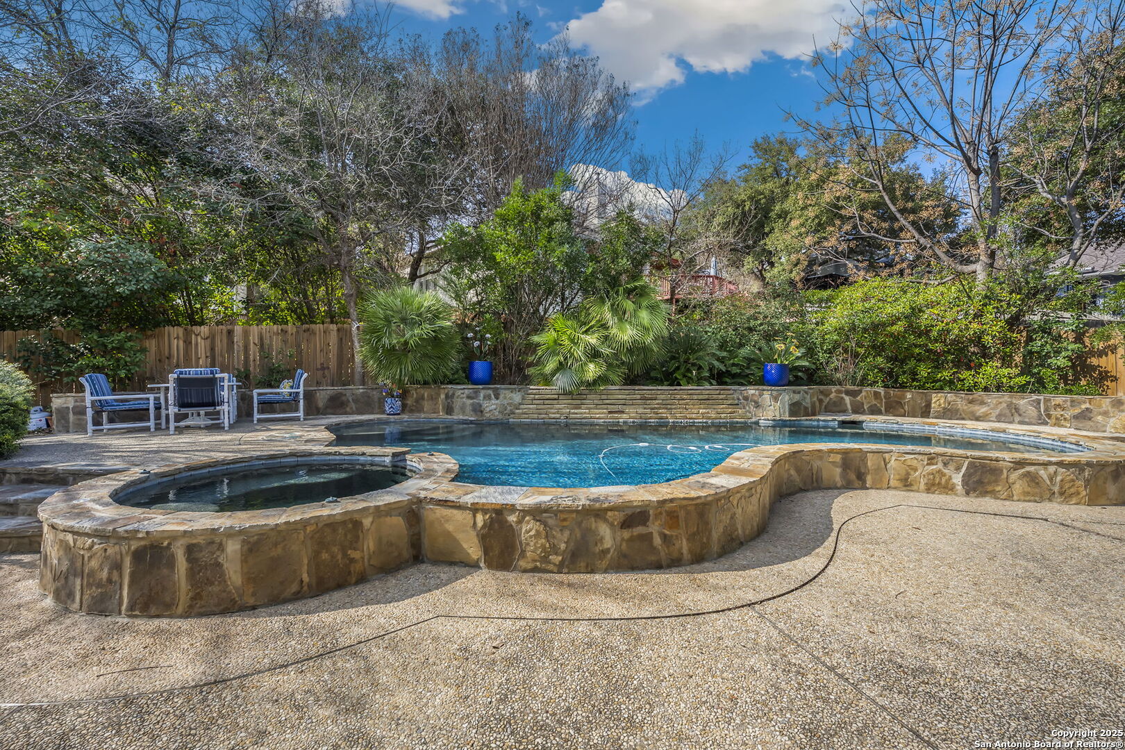 55 SILVERHORN DR