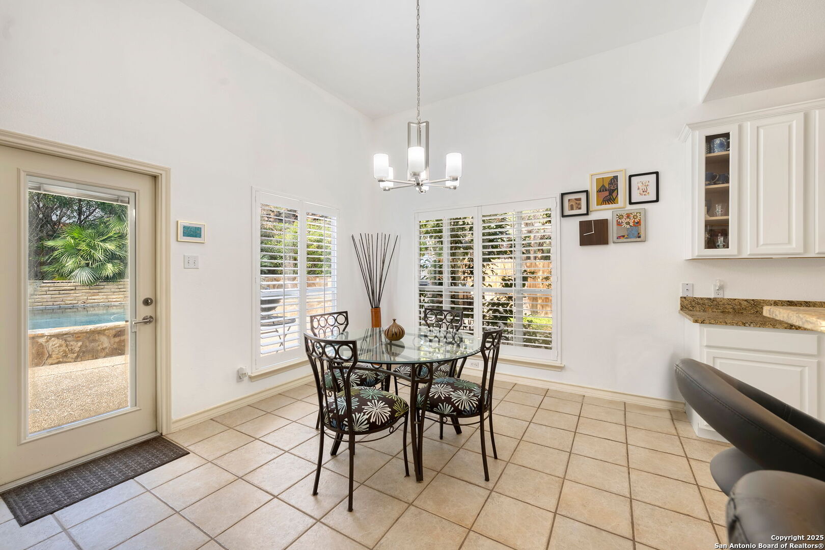 55 SILVERHORN DR