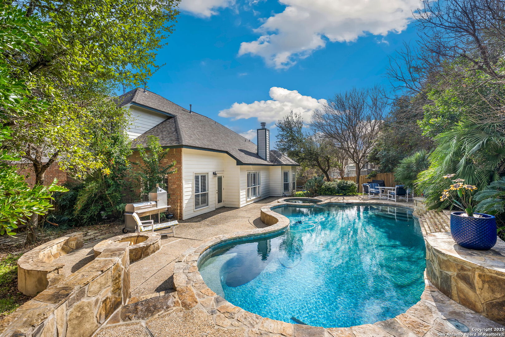 55 SILVERHORN DR