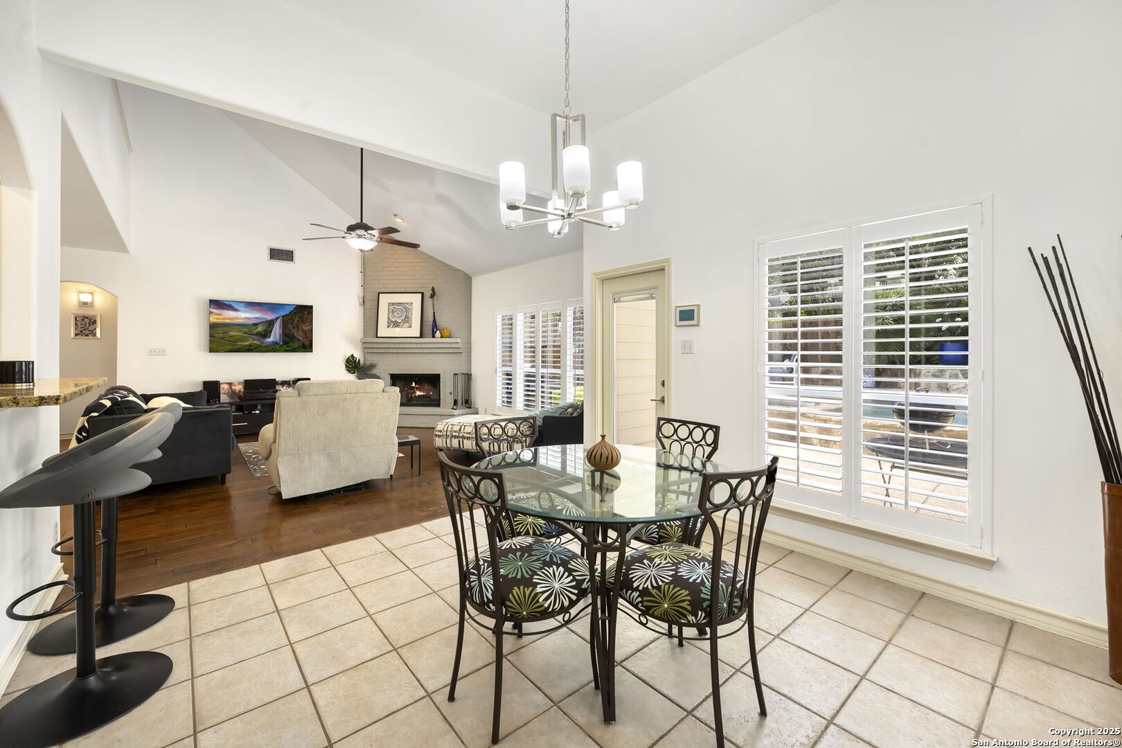55 SILVERHORN DR