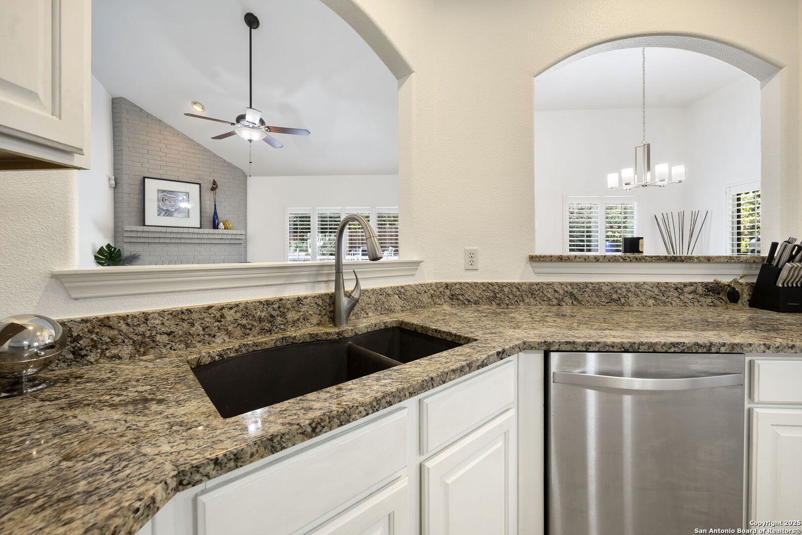 55 SILVERHORN DR