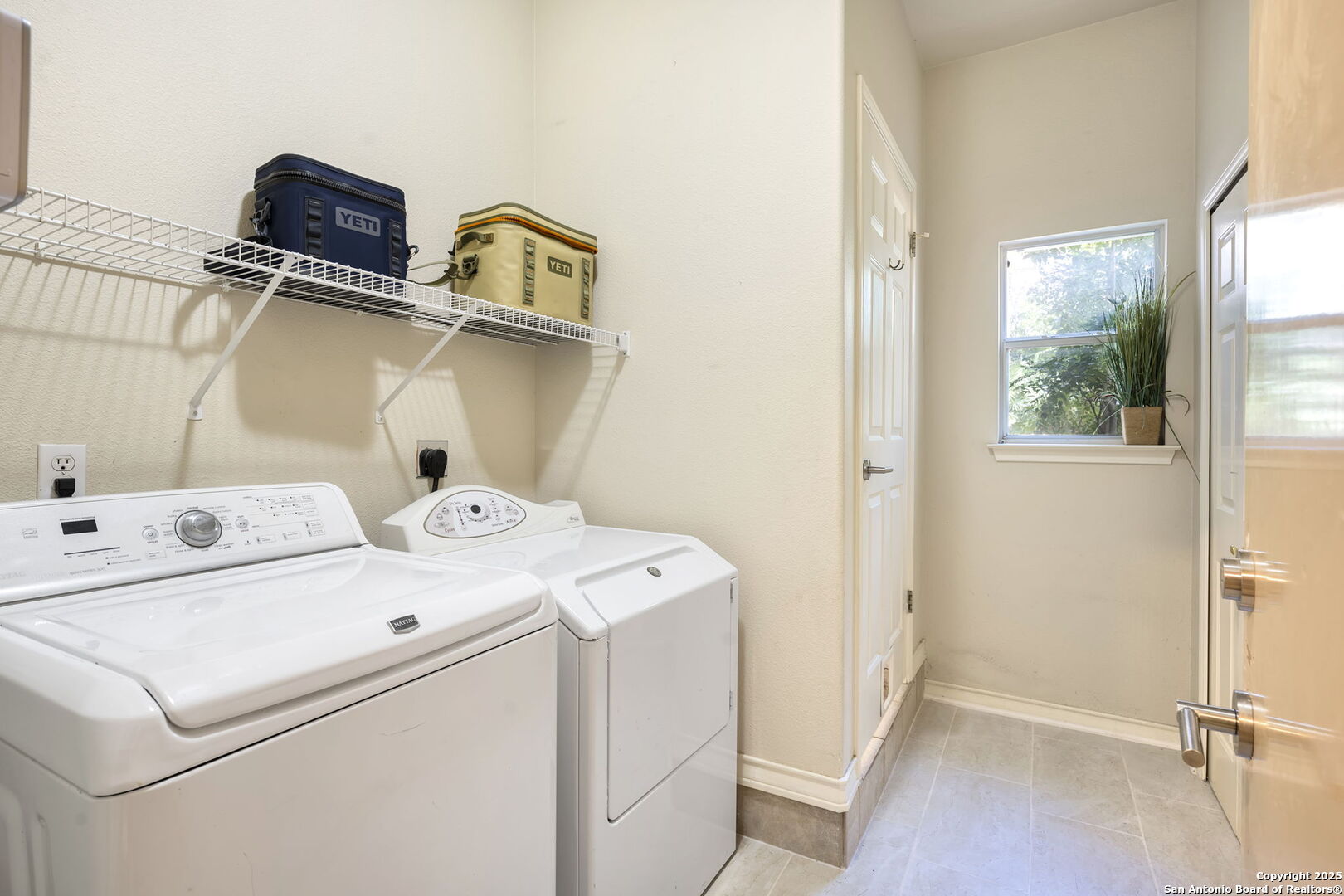 55 SILVERHORN DR