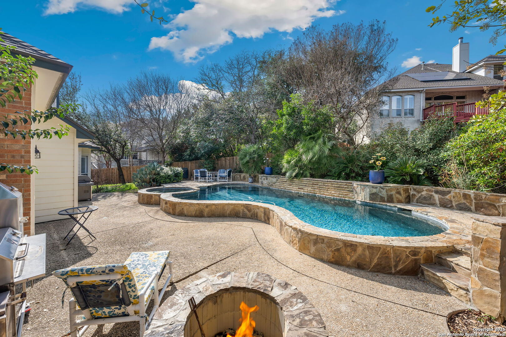 55 SILVERHORN DR