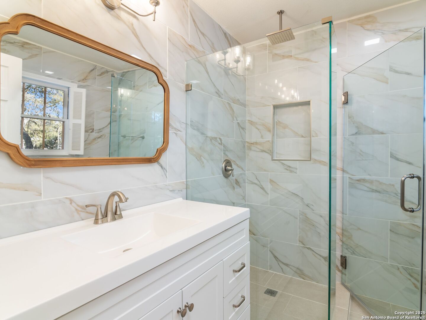 306 ZORNIA DR