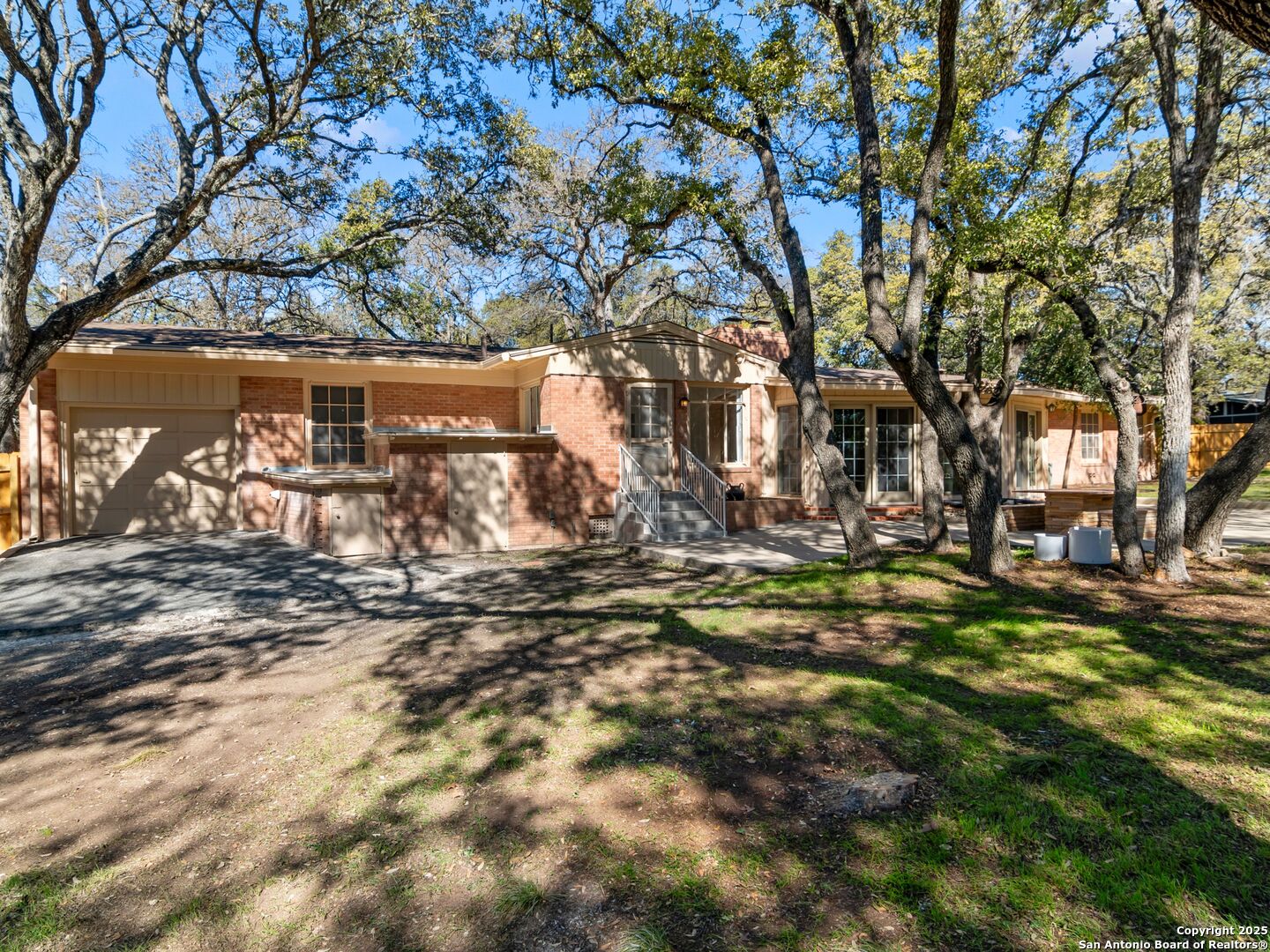 306 ZORNIA DR