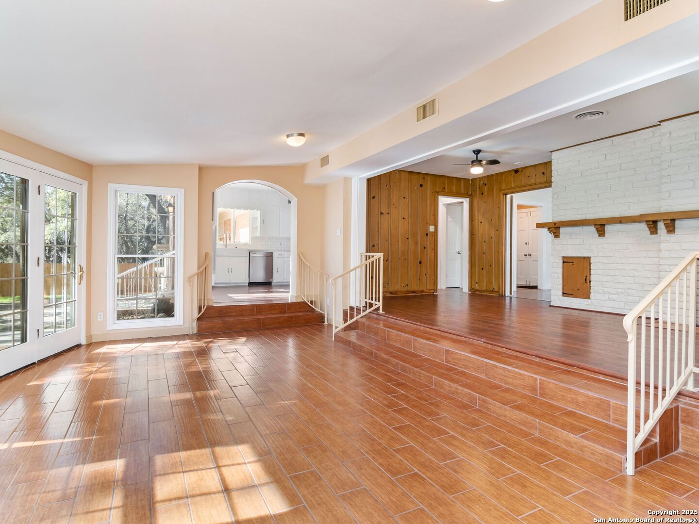 306 ZORNIA DR