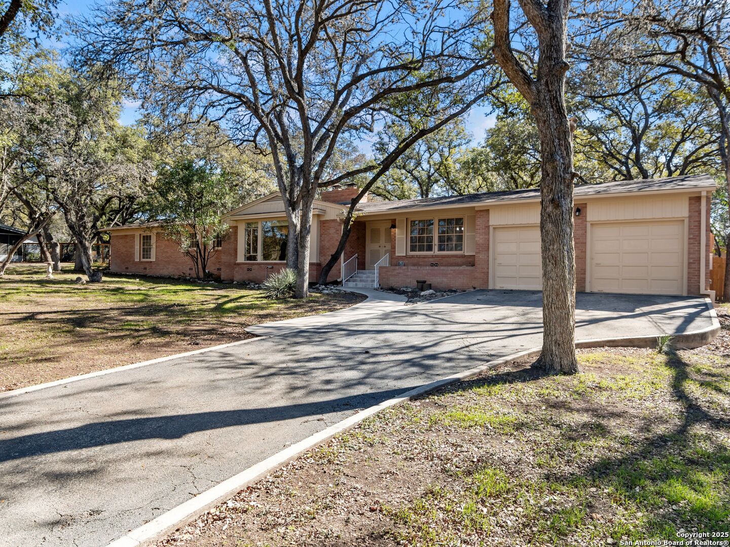 306 ZORNIA DR
