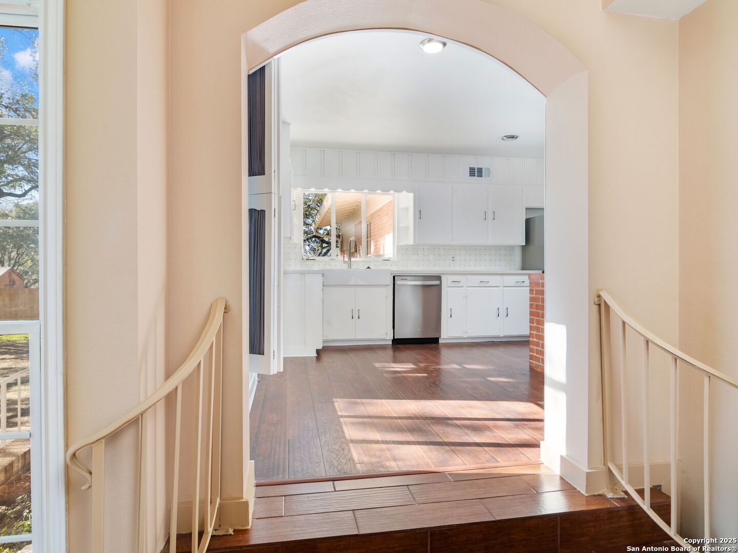 306 ZORNIA DR