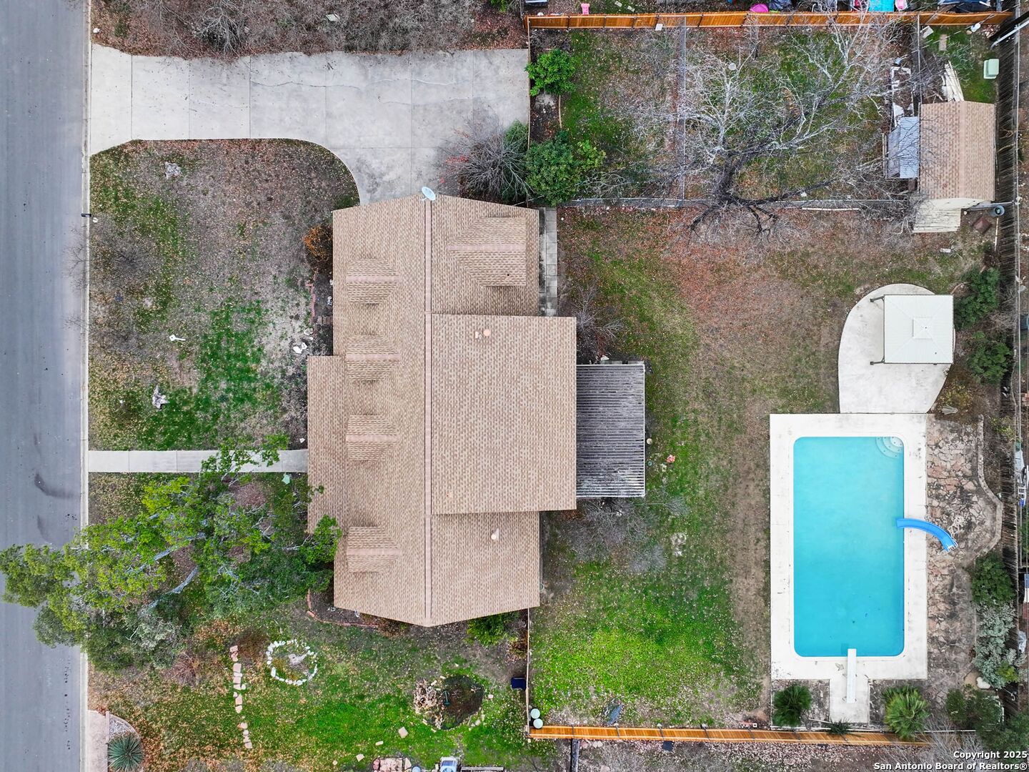 340 TOWNE VUE DR