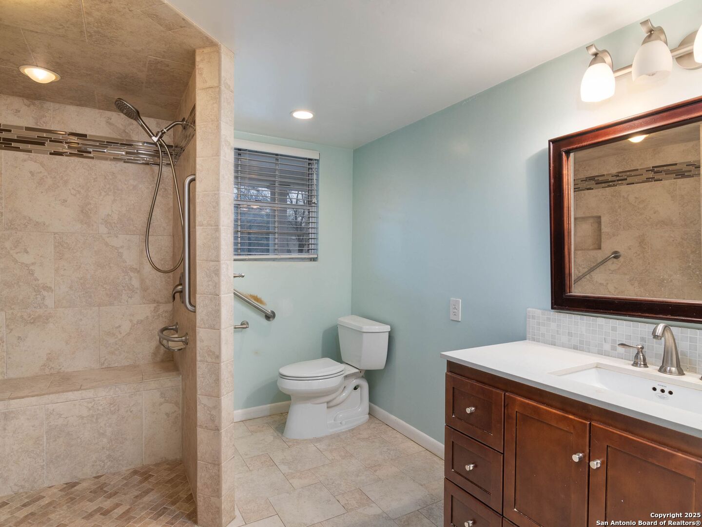 340 TOWNE VUE DR