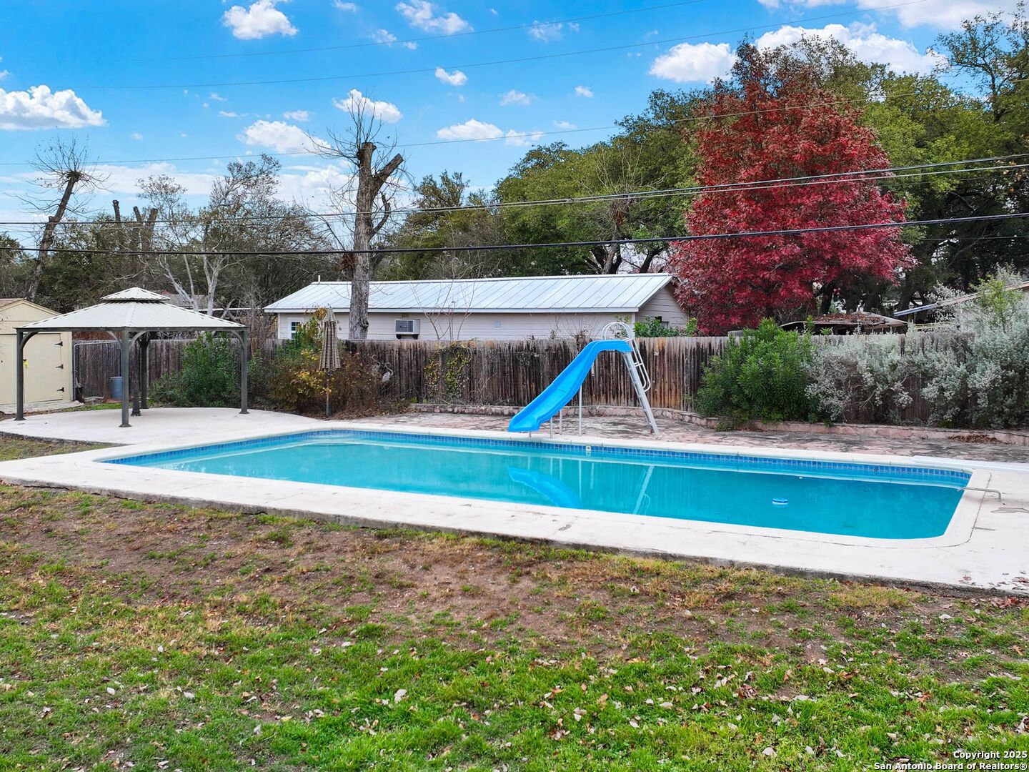340 TOWNE VUE DR