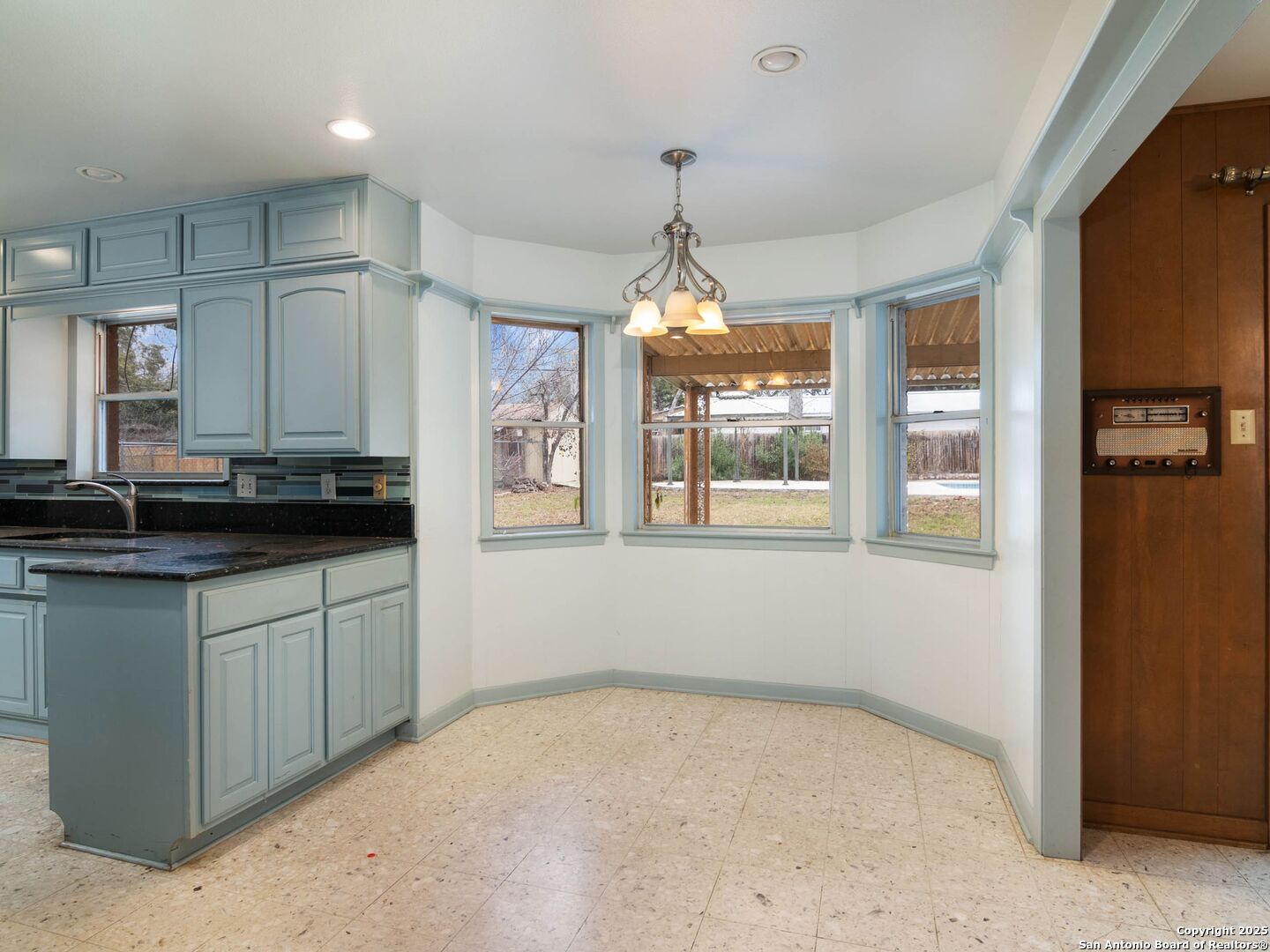 340 TOWNE VUE DR