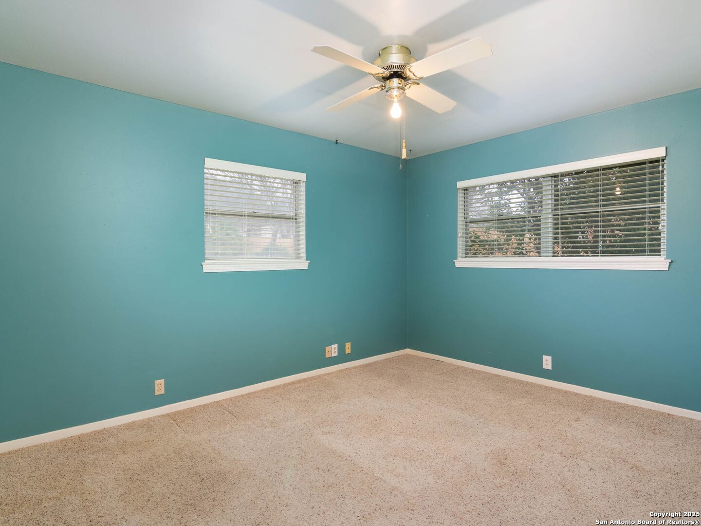 340 TOWNE VUE DR