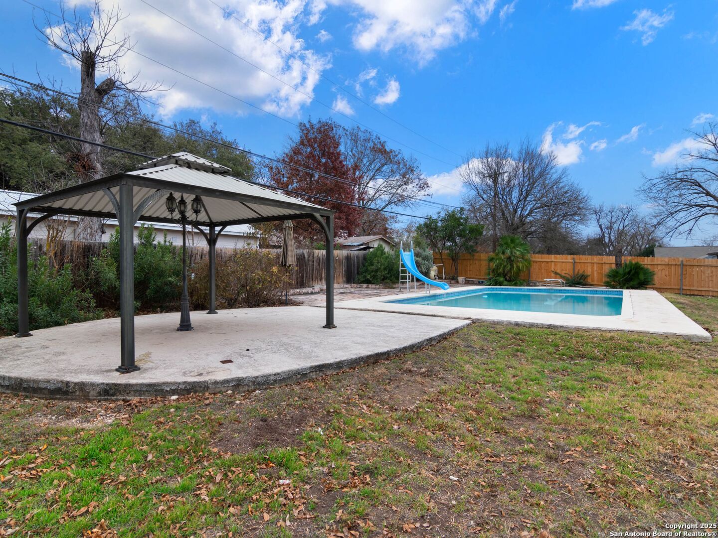 340 TOWNE VUE DR