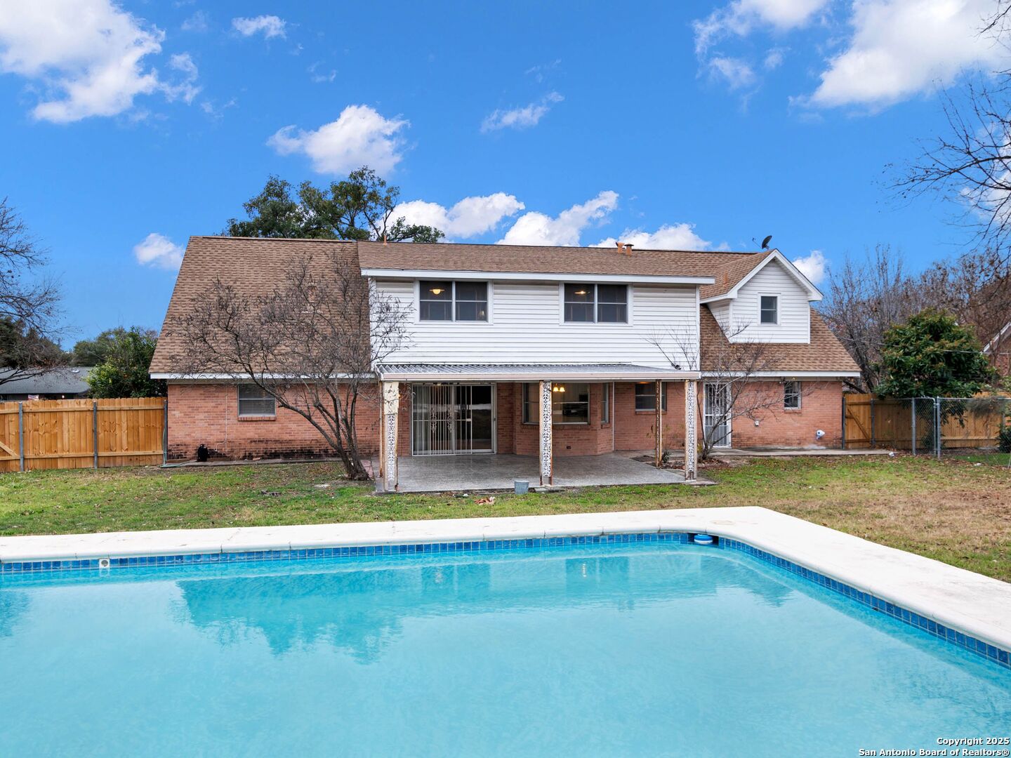 340 TOWNE VUE DR