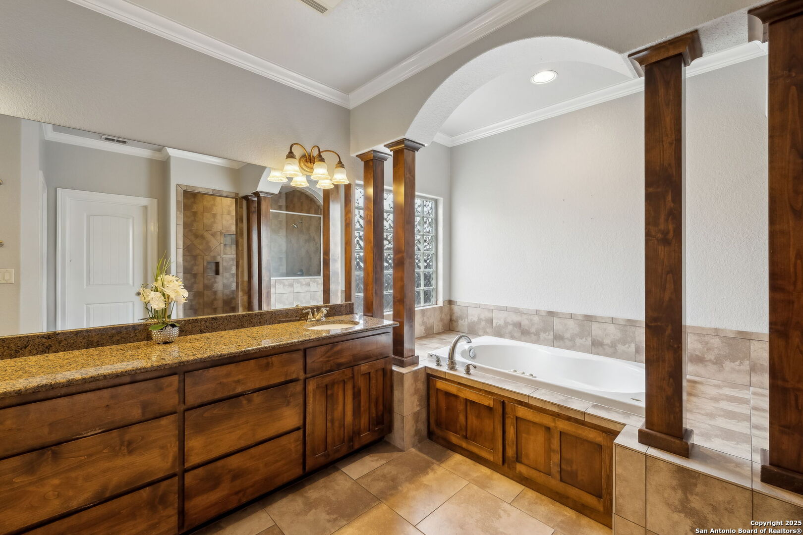 409 ENGLISH OAKS CIR