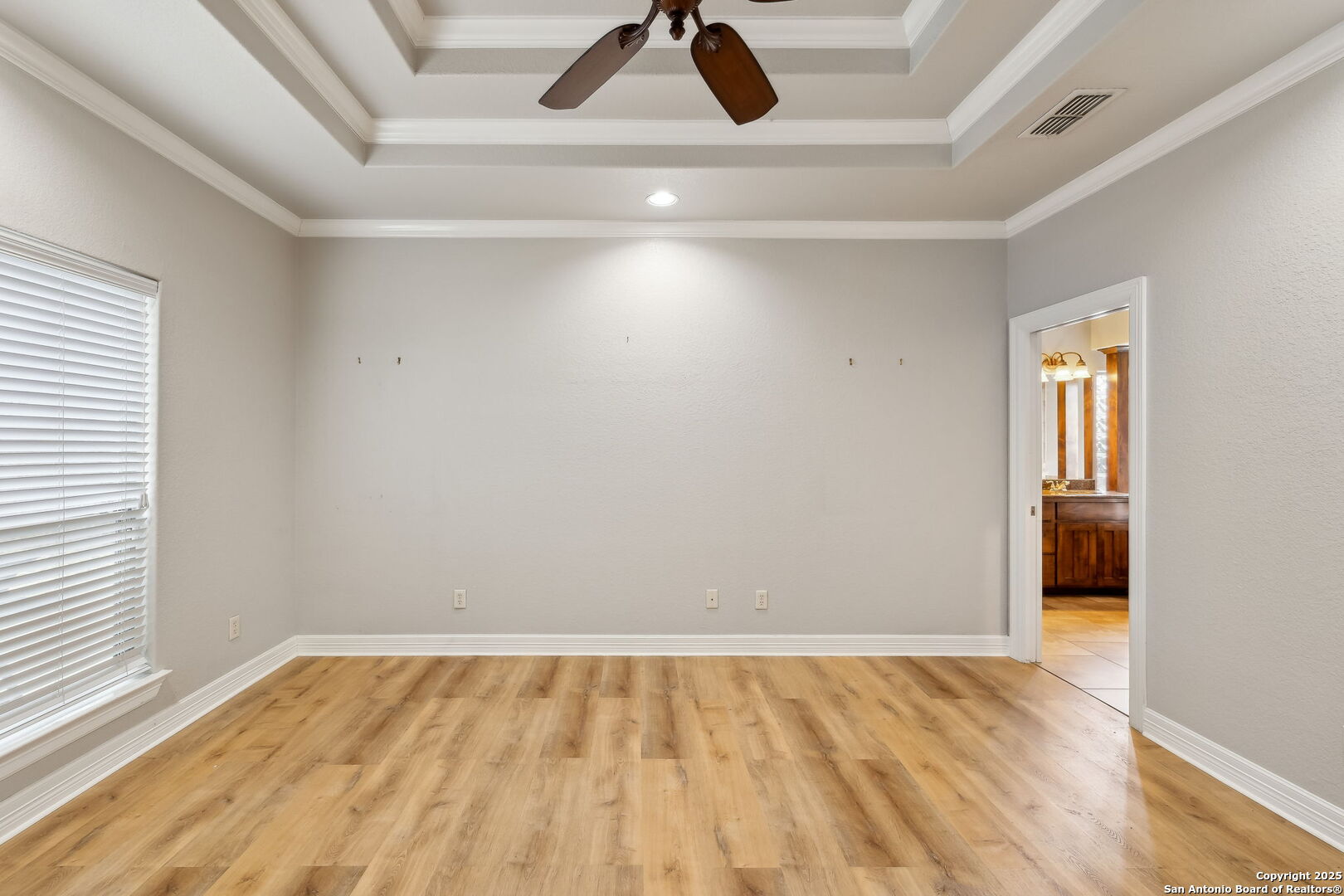 409 ENGLISH OAKS CIR