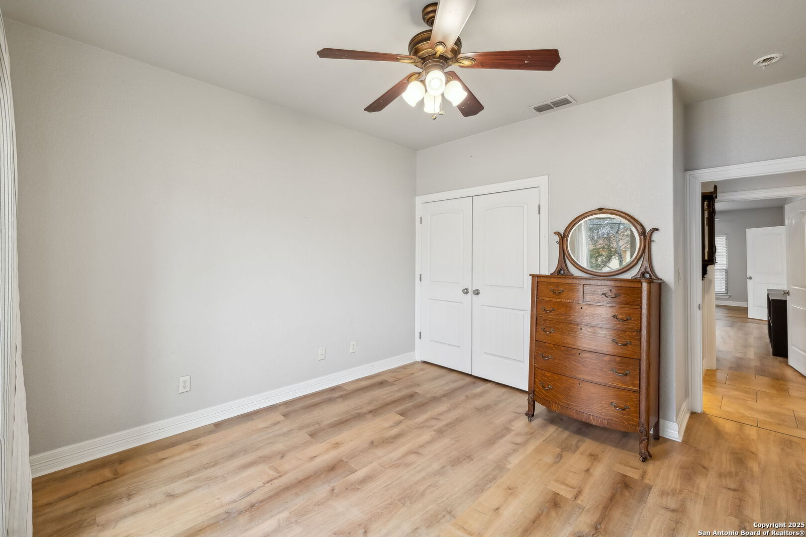 409 ENGLISH OAKS CIR