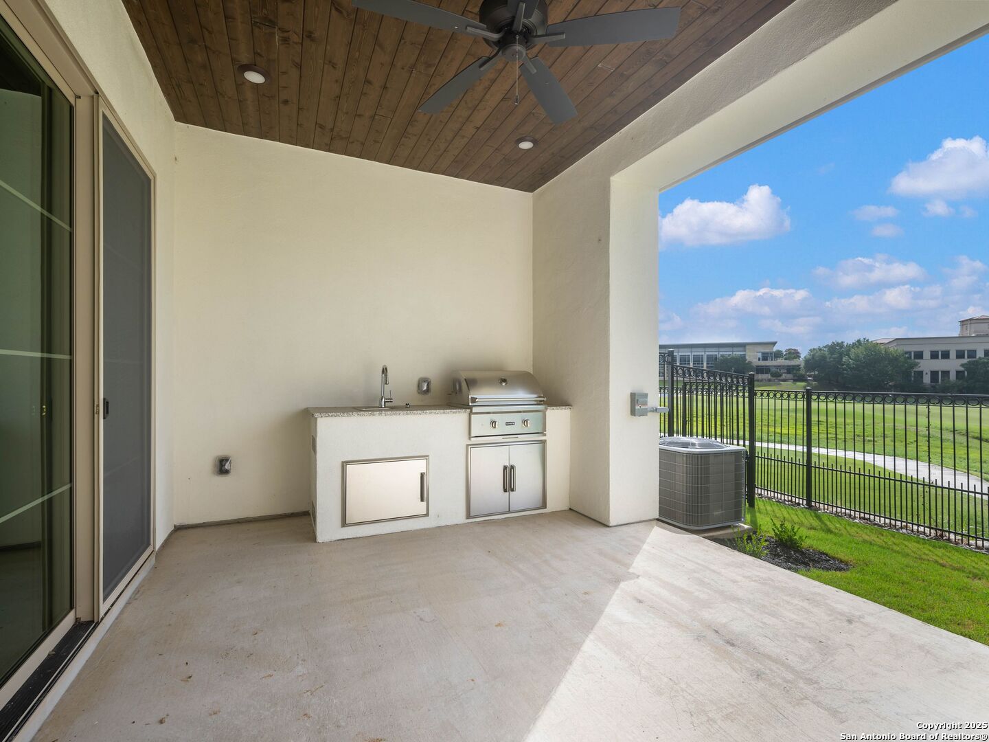 621 Quarry Hts