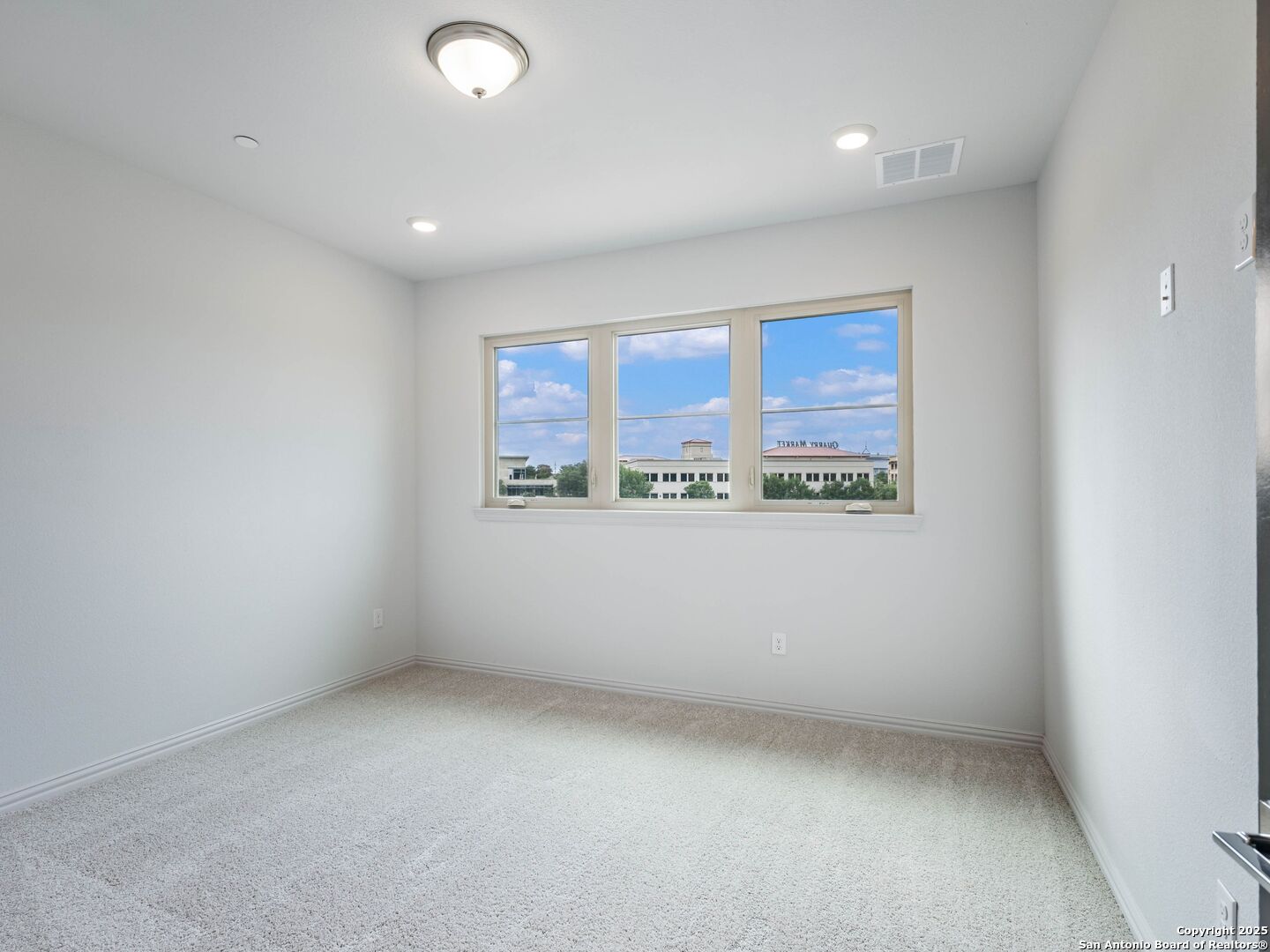 621 Quarry Hts