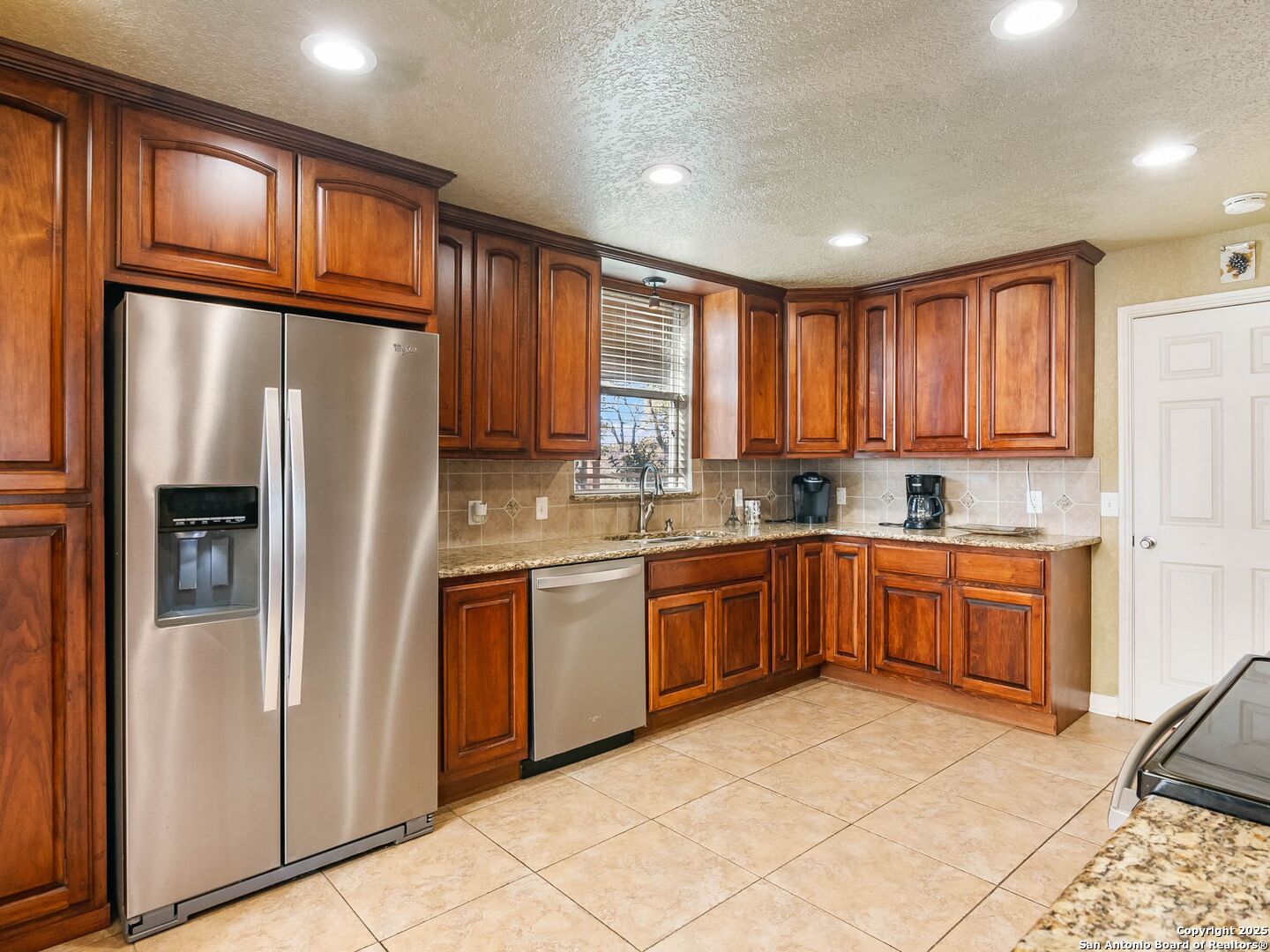 12422 PETITE AVE