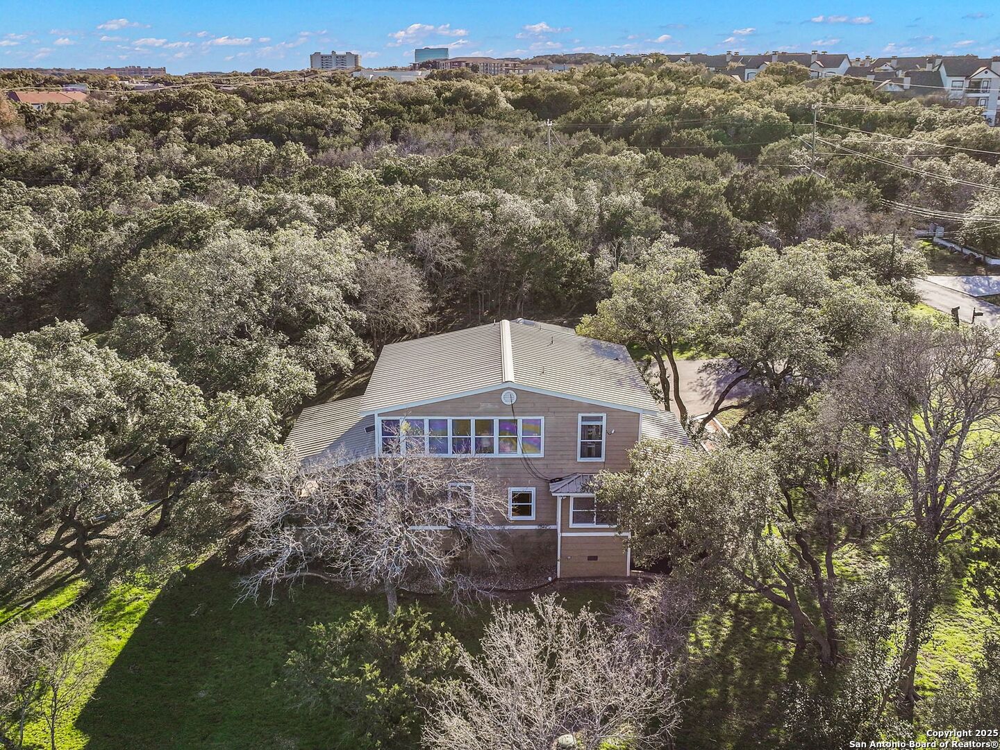 12422 PETITE AVE