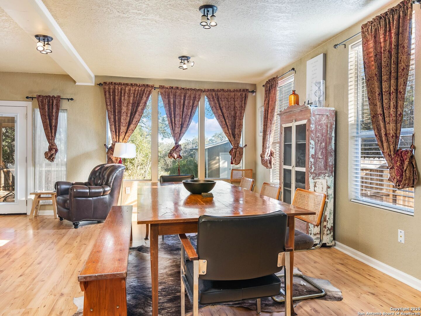 12422 PETITE AVE