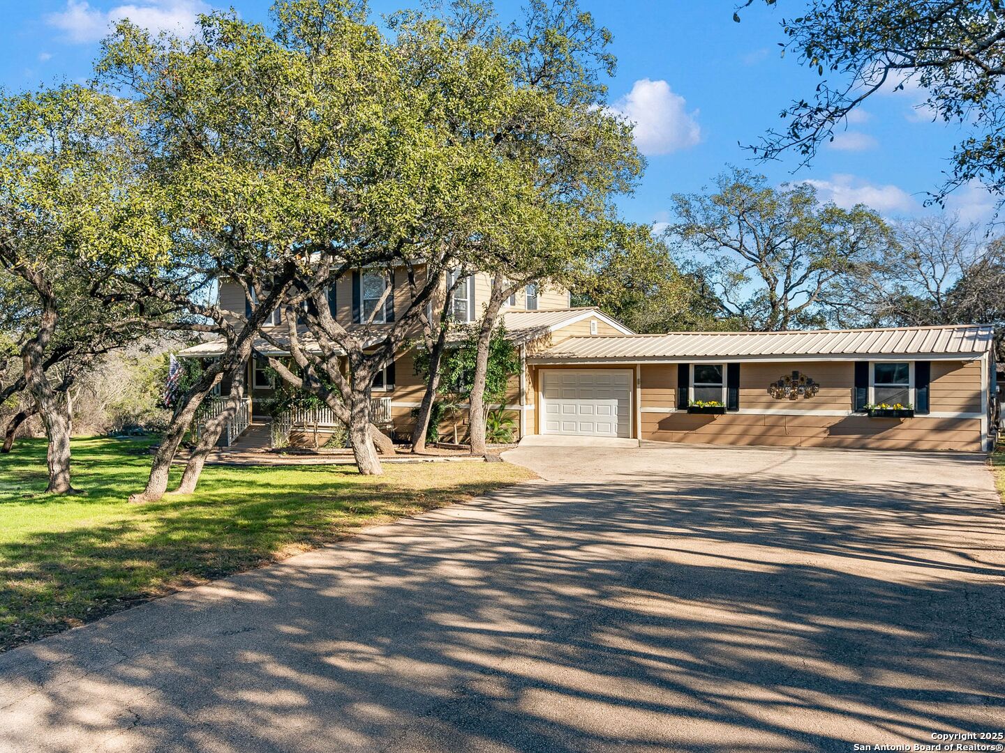 12422 PETITE AVE