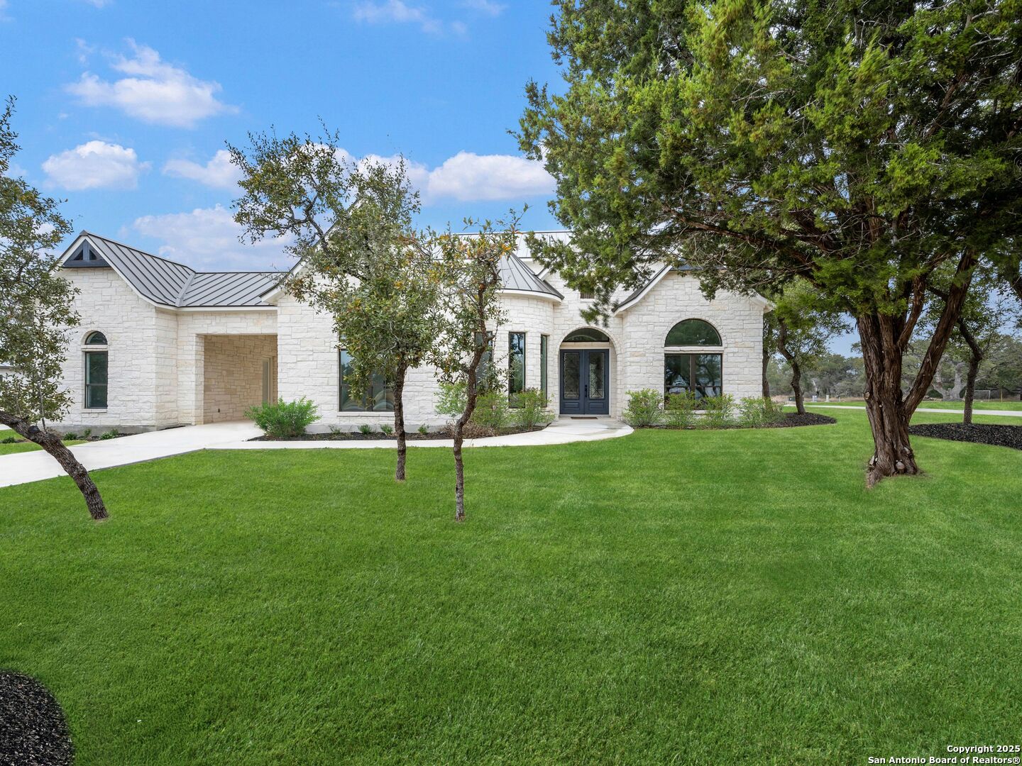 846 MAXIMINO RIDGE RD