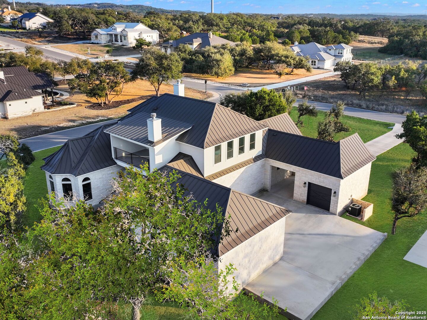 846 MAXIMINO RIDGE RD