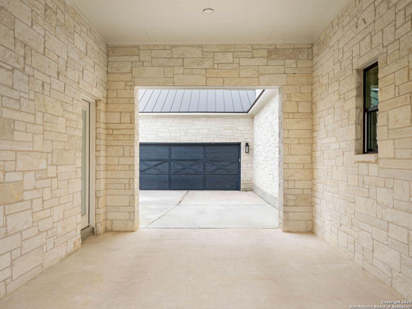 846 MAXIMINO RIDGE RD