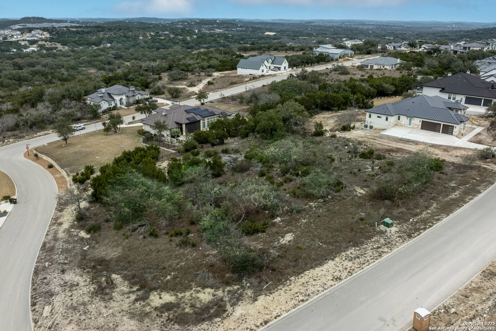 10731 Nina Ridge