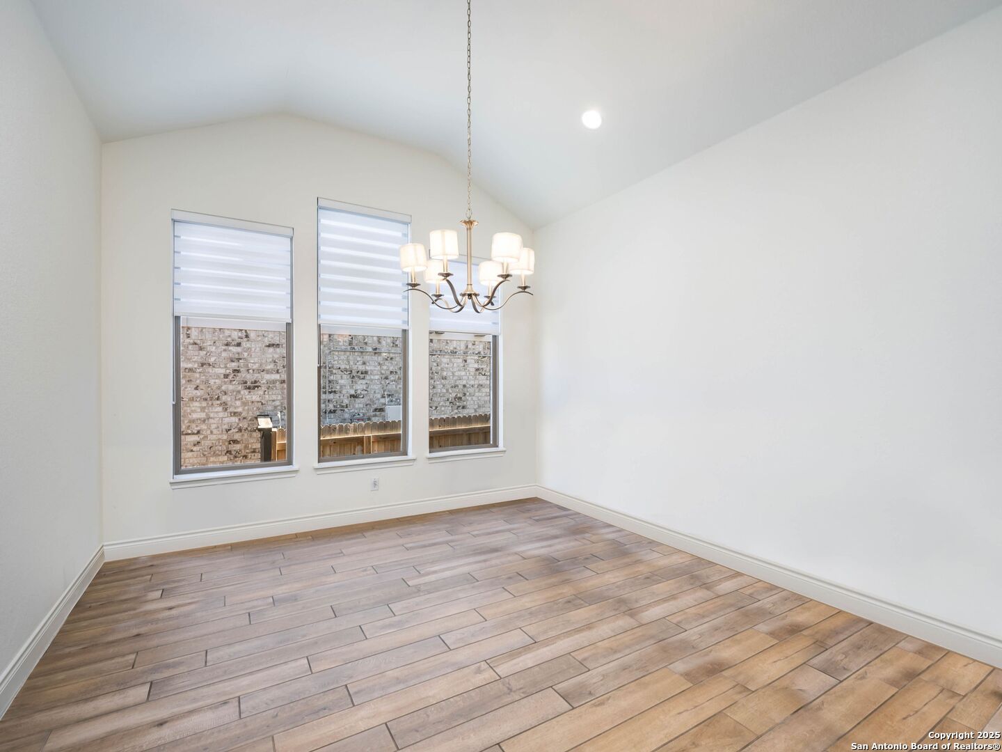 9032 Beacon Ridge